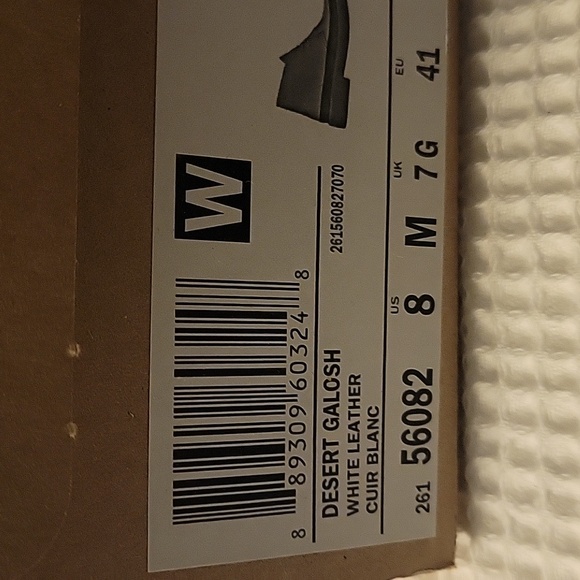 Clarks Originals White and Black Desert Boots - Picture 4 of 4